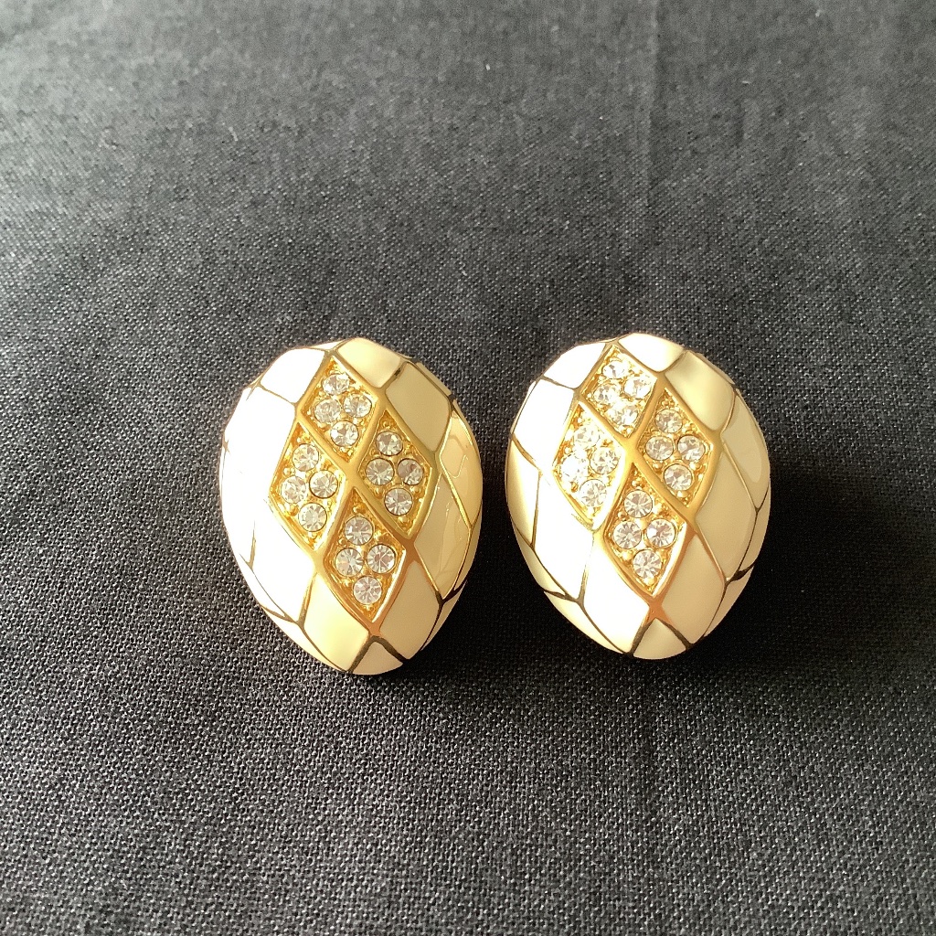 Vintage Joan Rivers Earrings 65$
